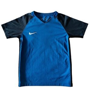 SOLD NIKE DRI-FIT Boys Athletic T-Shirt | Blue & Black